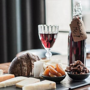 Folly launches cheese and wine deal for Dhs295 for two (via What’s On)